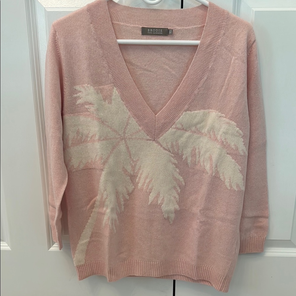 Brodie Cashmere V-Neck Sweater with Palm Tree Design 100% Cashmere